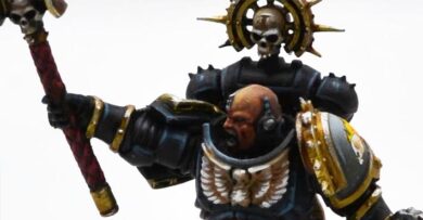 Warhammer 40,000 Space Marines Imperial Harbingers Chaplain miniature