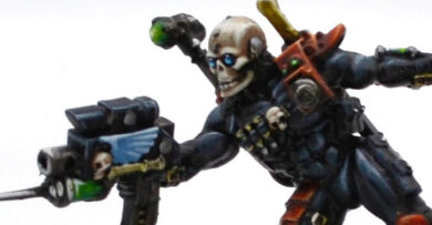 Warhammer 40,000 Imperial Agents Eversor Assassin miniature