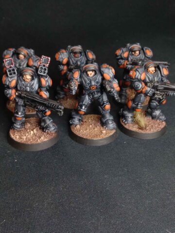 starcraft-tabletop-miniature-game-terran-army-ludoredguard-marines-1 StarCraft tabletop miniature game Terran army by Ludoredguard, featuring painted Terran miniatures for sci-fi tabletop wargaming.