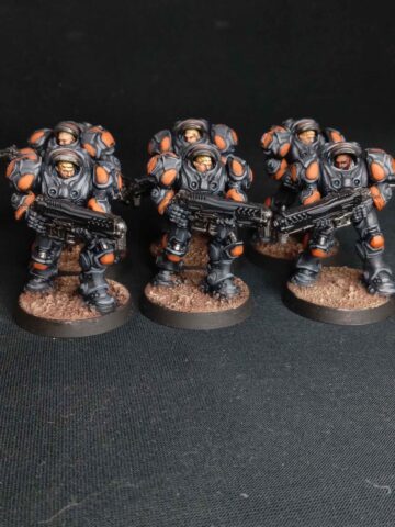 starcraft-tabletop-miniature-game-terran-army-ludoredguard-marines-2 StarCraft tabletop miniature game Terran army by Ludoredguard, featuring painted Terran miniatures for sci-fi tabletop wargaming.