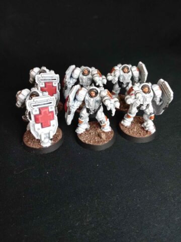 starcraft-tabletop-miniature-game-terran-army-ludoredguard-medic StarCraft tabletop miniature game Terran army by Ludoredguard, featuring painted Terran miniatures for sci-fi tabletop wargaming.