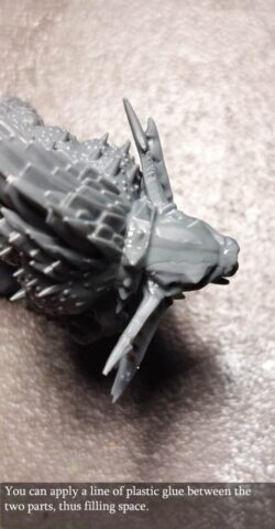 figurine-bouchage-eng2 Filling Miniature Gaps with Plastic Glue.