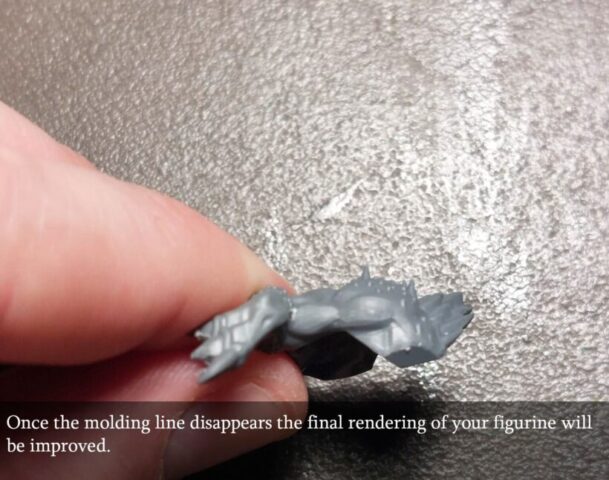 retirer-les-lignes-de-moulage-figurine-2-eng Removing Mould Lines and Excess Material.